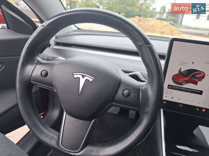 Седан Tesla Model 3 2018 в Харькове