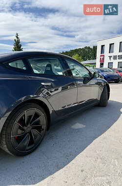 Седан Tesla Model 3 2024 в 