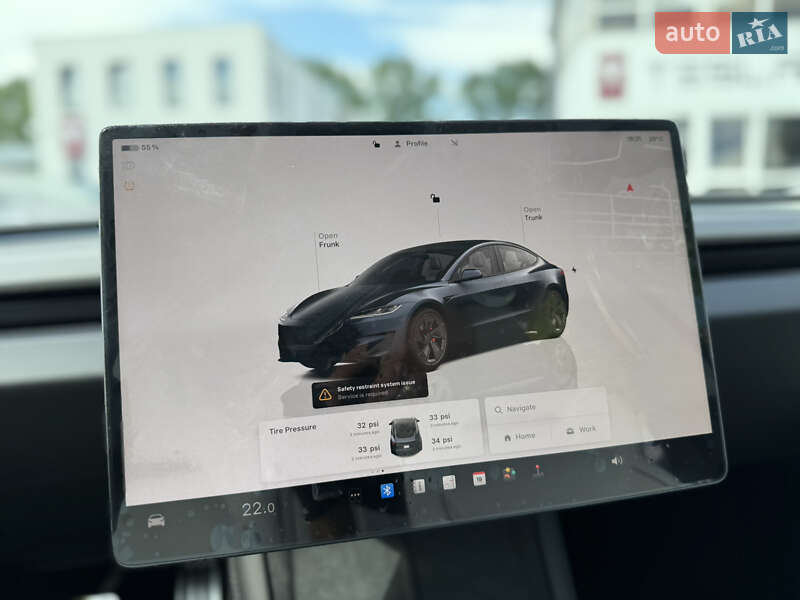 Седан Tesla Model 3 2024 в Виннице