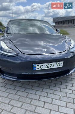 Седан Tesla Model 3 2020 в 