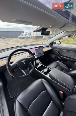 Седан Tesla Model 3 2018 в 