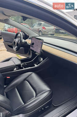 Седан Tesla Model 3 2018 в 