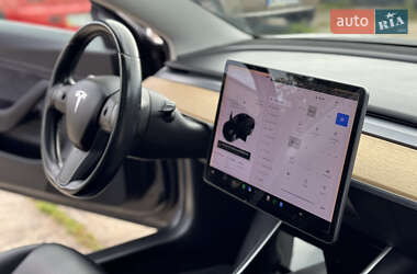 Седан Tesla Model 3 2018 в 
