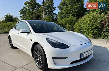 Седан Tesla Model 3 2022 в Стрые