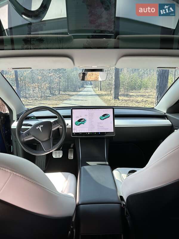 Седан Tesla Model 3 2018 в Вышгороде