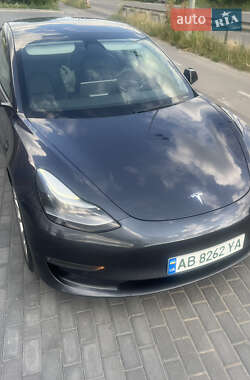 Седан Tesla Model 3 2021 в 