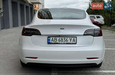 Седан Tesla Model 3 2020 в 