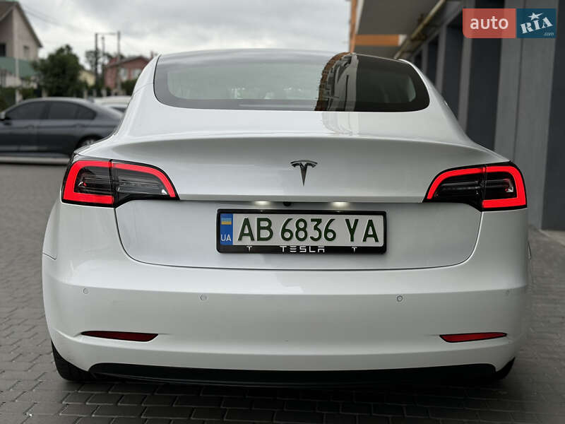 Седан Tesla Model 3 2020 в Виннице