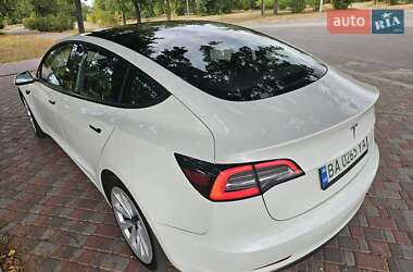 Седан Tesla Model 3 2021 в Кропивницком