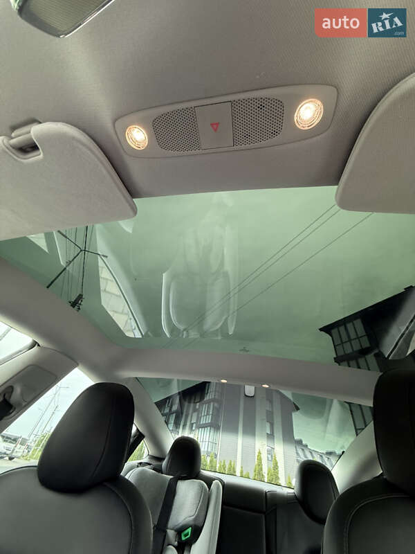 Седан Tesla Model 3 2021 в Луцке фото 8 Седан Tesla Model 3 2021 в Луцке