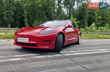 Седан Tesla Model 3 2022 в Житомирі