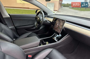 Седан Tesla Model 3 2019 в 