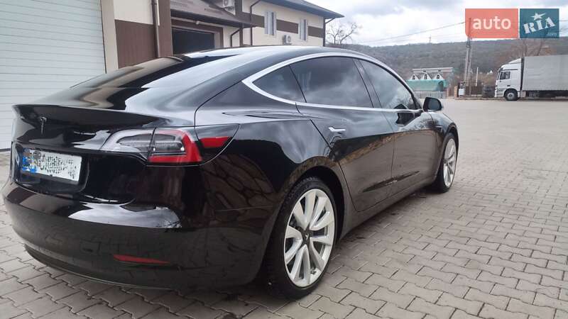 Седан Tesla Model 3 2019 в Вінниці