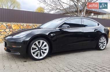 Седан Tesla Model 3 2019 в 