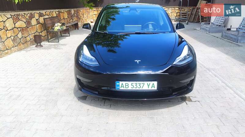 Седан Tesla Model 3 2019 в Вінниці