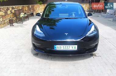 Седан Tesla Model 3 2019 в 