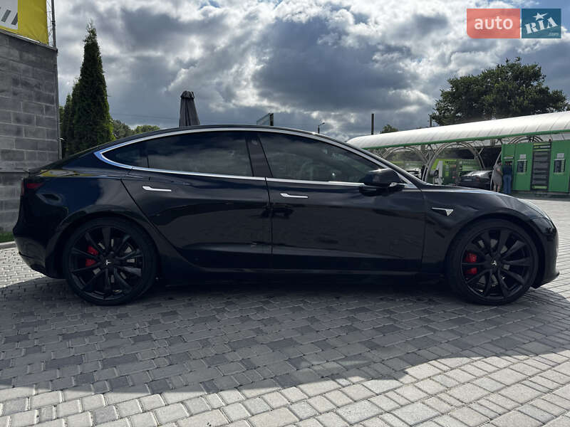 Седан Tesla Model 3 2019 в Кропивницькому
