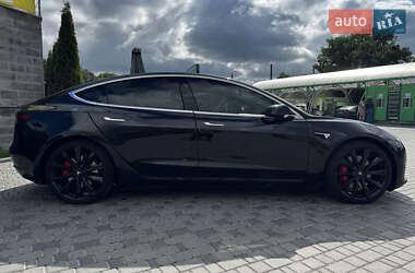 Седан Tesla Model 3 2019 в 