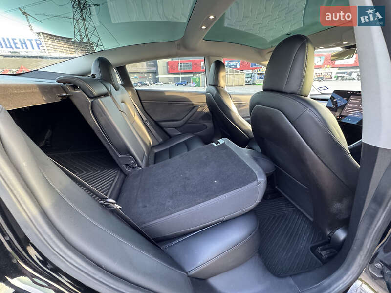 Седан Tesla Model 3 2019 в Кропивницькому