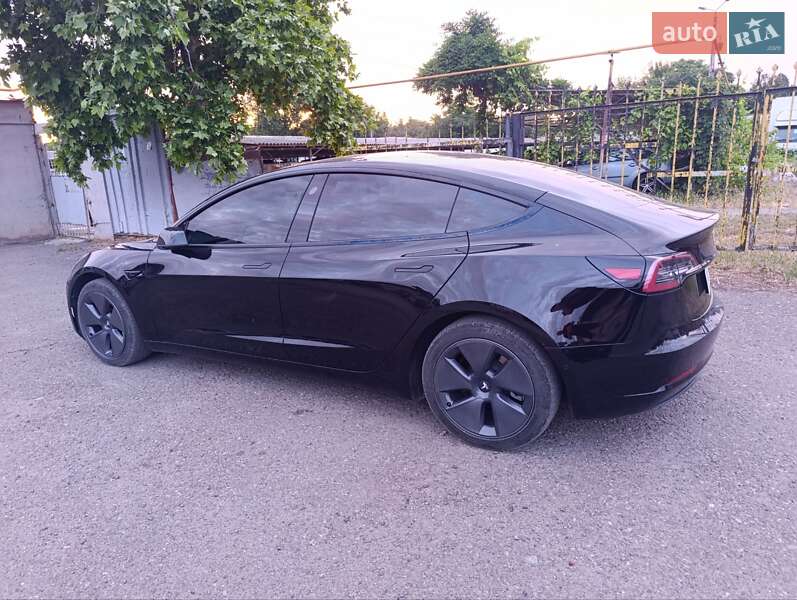 Tesla Model 3 2022
