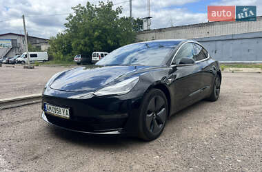 Седан Tesla Model 3 2019 в Бердичеві
