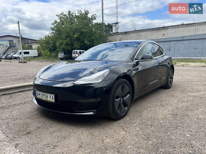 Седан Tesla Model 3 2019 в 