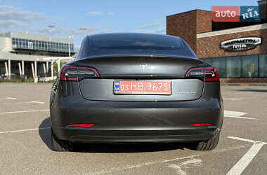 Седан Tesla Model 3 2019 в 