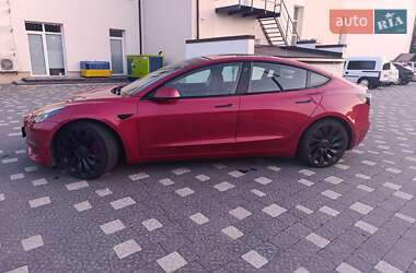 Седан Tesla Model 3 2021 в 