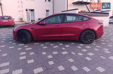 Седан Tesla Model 3 2021 в 