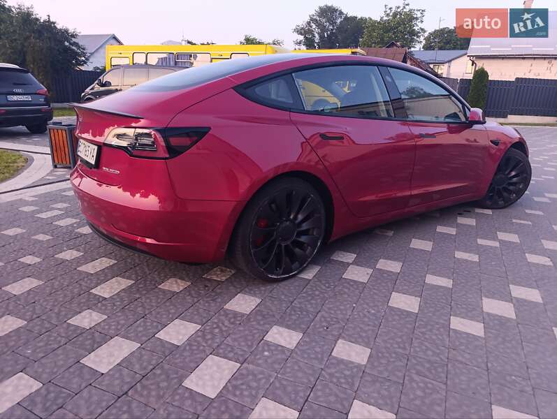 Седан Tesla Model 3 2021 в Львове фото 42 Седан Tesla Model 3 2021 в Львове