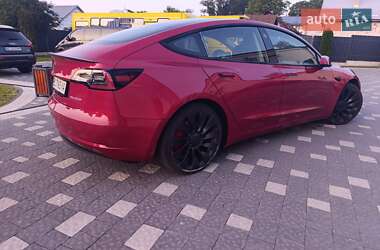 Седан Tesla Model 3 2021 в 