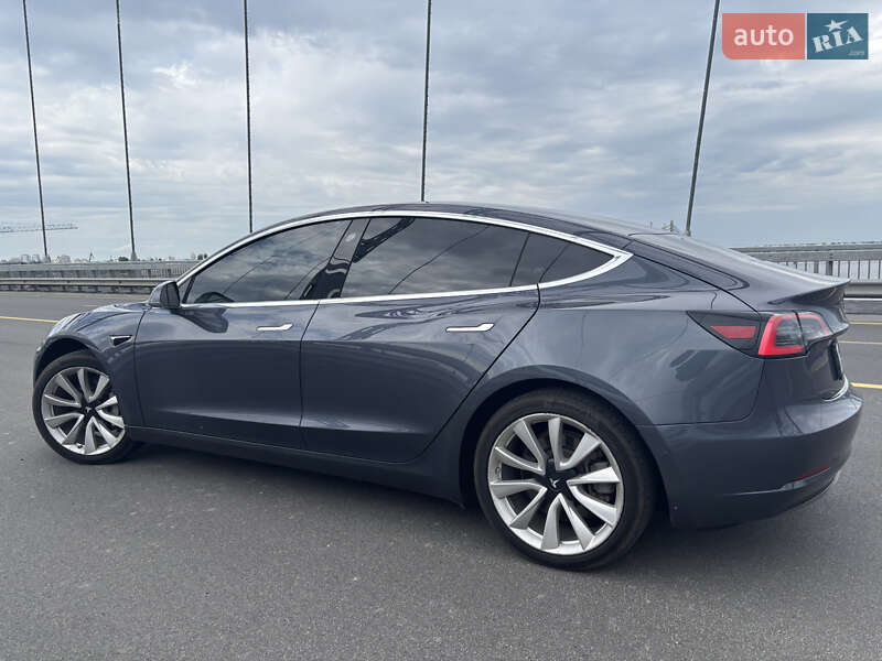 Седан Tesla Model 3 2019 в Києві