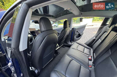 Седан Tesla Model 3 2019 в 