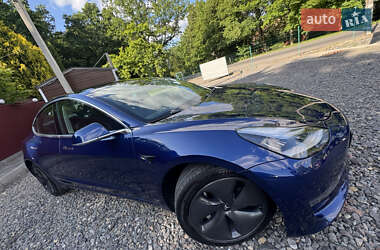 Седан Tesla Model 3 2019 в 