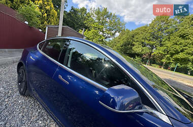 Седан Tesla Model 3 2019 в 