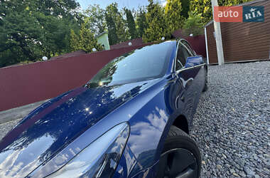 Седан Tesla Model 3 2019 в 