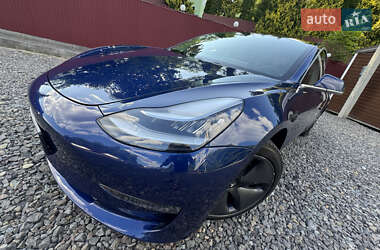 Седан Tesla Model 3 2019 в 