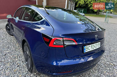 Седан Tesla Model 3 2019 в 