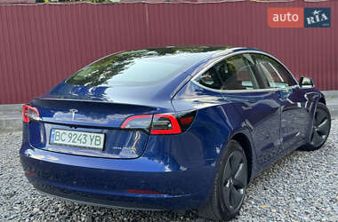 Седан Tesla Model 3 2019 в 