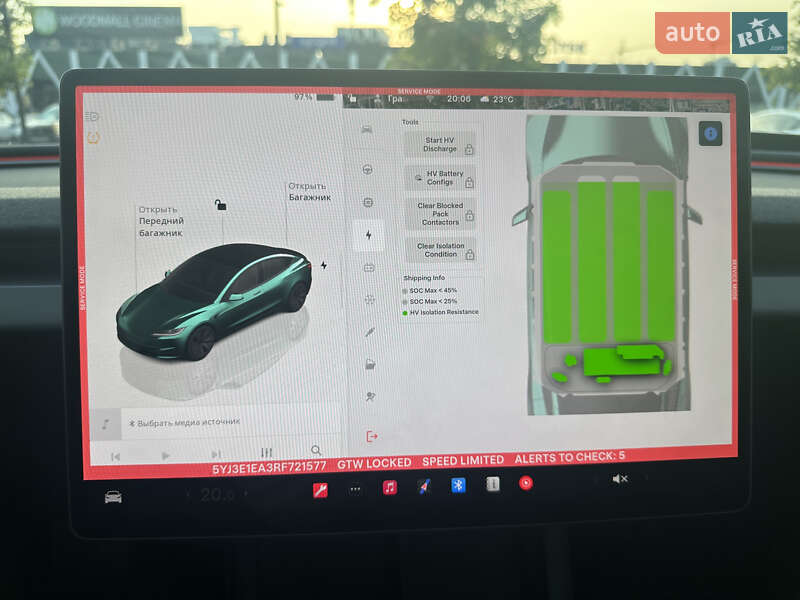 Седан Tesla Model 3 2024 в Хмельницком