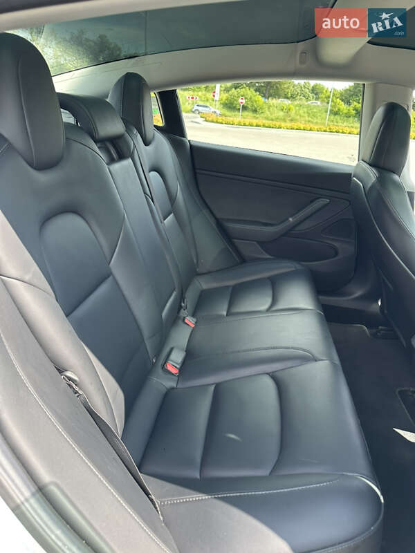 Седан Tesla Model 3 2019 в Львове фото 20 Седан Tesla Model 3 2019 в Львове