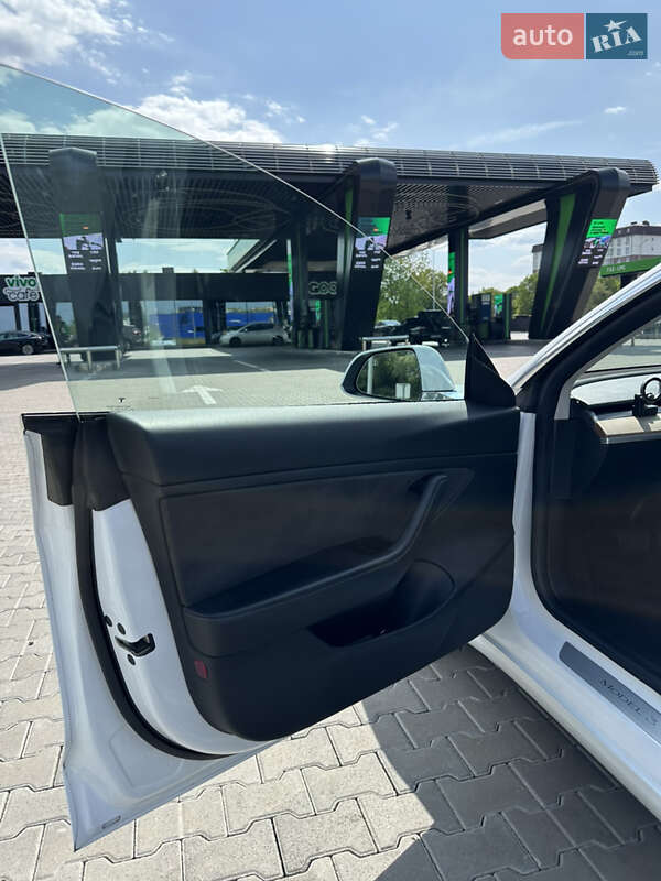 Седан Tesla Model 3 2019 в Львове фото 16 Седан Tesla Model 3 2019 в Львове