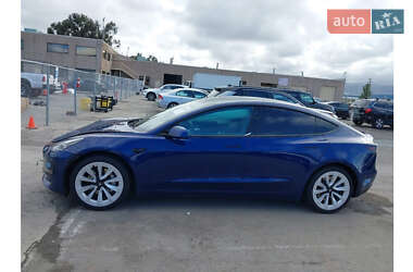 Седан Tesla Model 3 2021 в 
