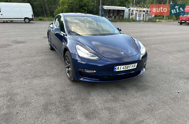 Седан Tesla Model 3 2018 в Житомирі