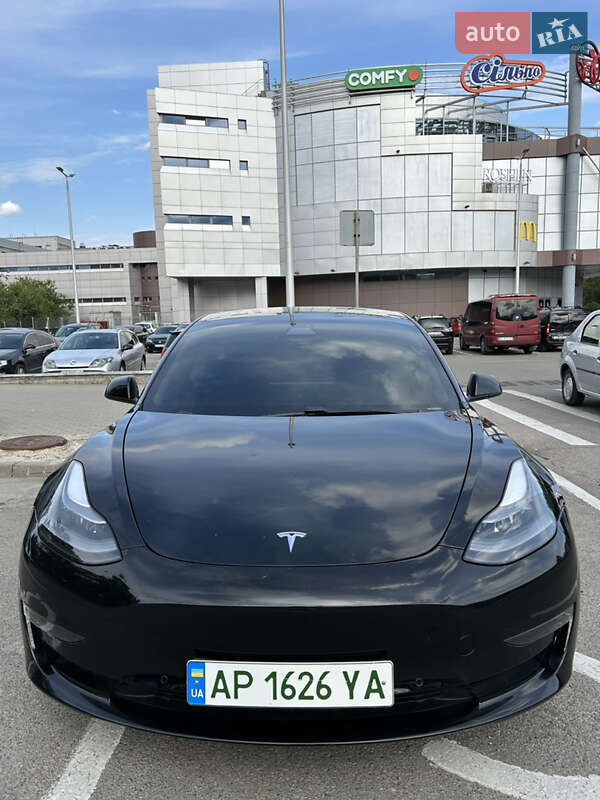 Седан Tesla Model 3 2021 в Днепре