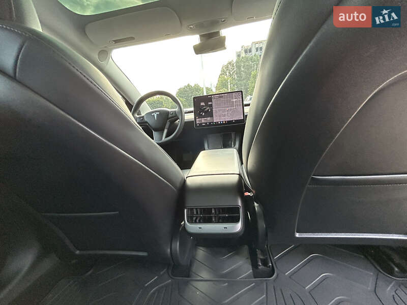 Седан Tesla Model 3 2021 в Днепре