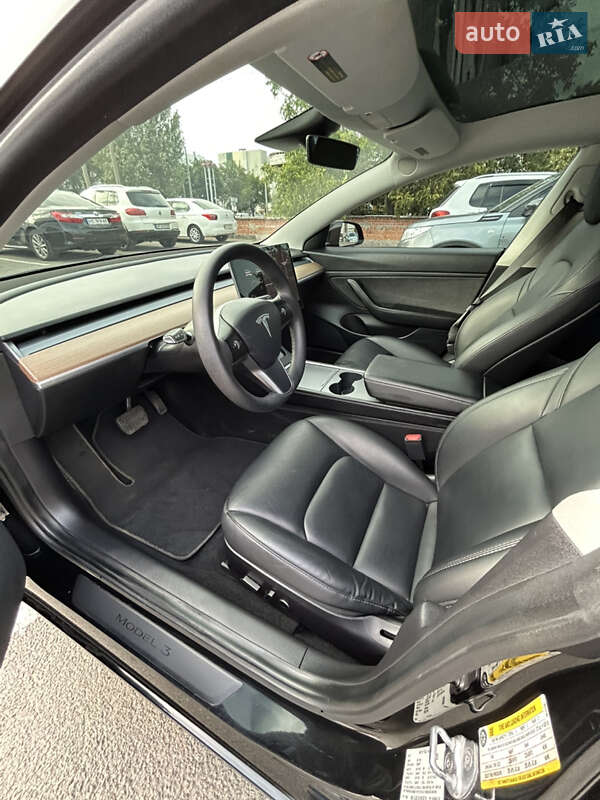 Седан Tesla Model 3 2021 в Дніпрі