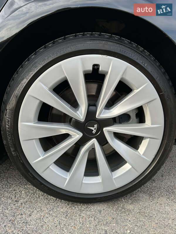 Седан Tesla Model 3 2021 в Днепре