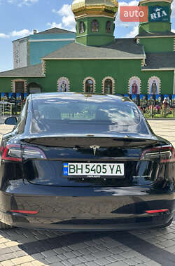 Седан Tesla Model 3 2018 в 
