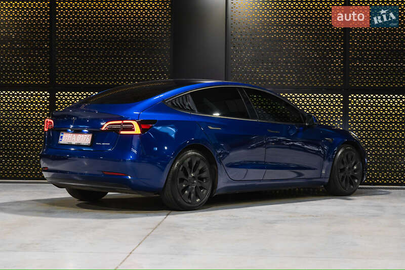 Седан Tesla Model 3 2019 в Луцке